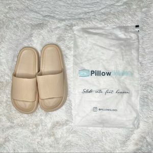 Oat Latte Pillow Slides